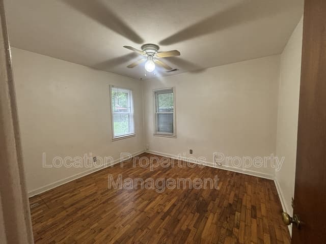 326 East 19th Street, additional rental photo 3