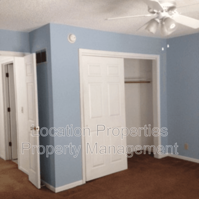 828 Maine Street, additional rental photo 2