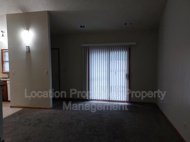 2807 Ridge Court - B, additional rental photo 1
