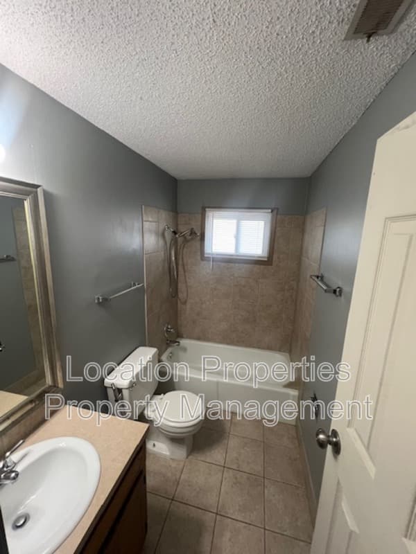 1300 Kentucky Street - 4, additional rental photo 2