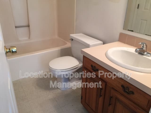 828 Maine Street, additional rental photo 8