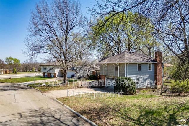 3421 West 10th Place, rental photo 3