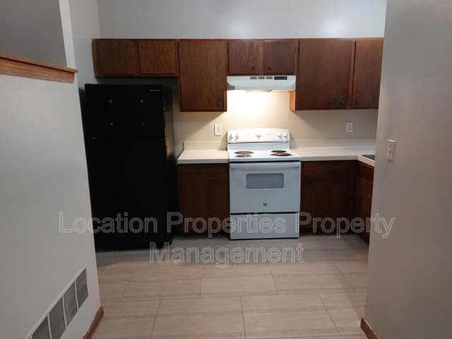 2807 Ridge Court - B, additional rental photo 2