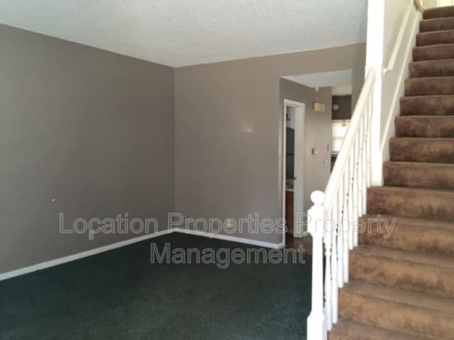 828 Maine Street, additional rental photo 6