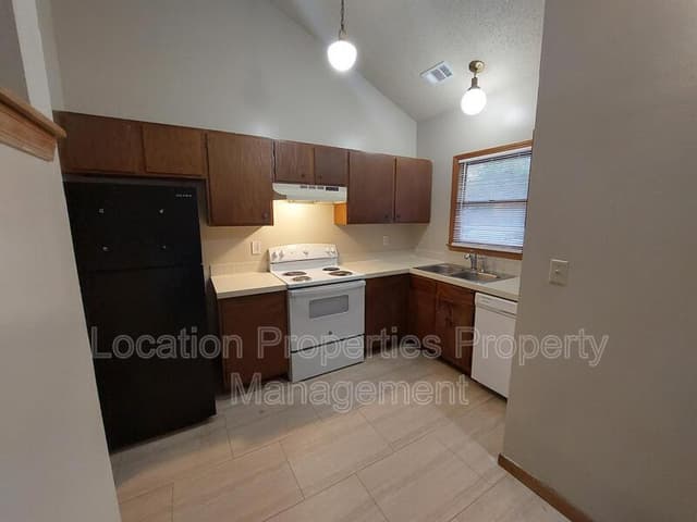 2807 Ridge Court - B, additional rental photo 4