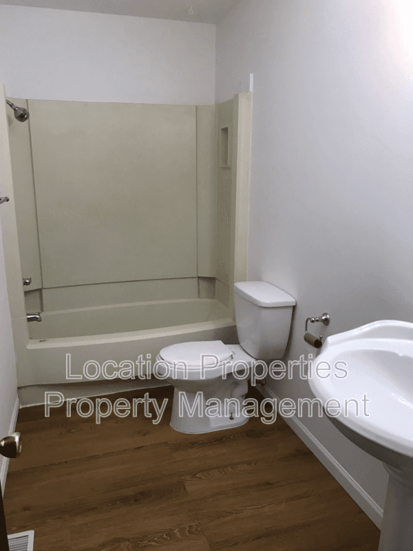 1304 Randall Road - 1, additional rental photo 4