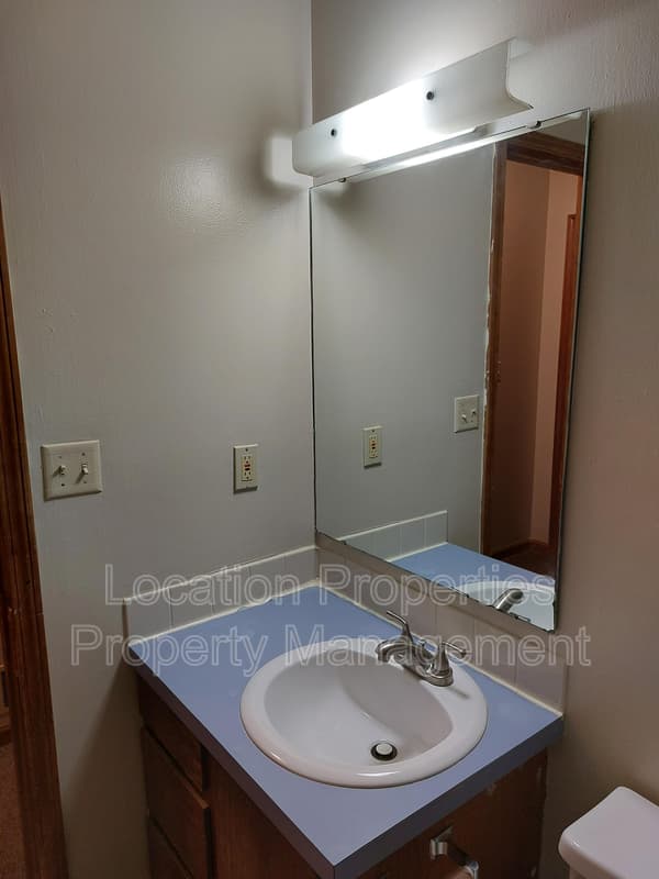 2807 Ridge Court - B, additional rental photo 9