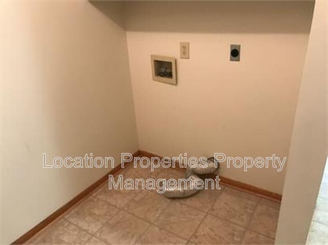 945 Homewood Street (Bambino) - 1, additional rental photo 2