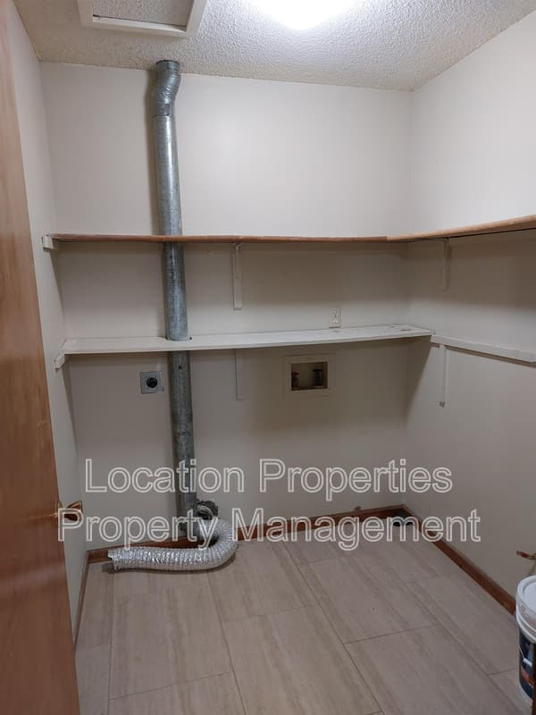 2807 Ridge Court - B, additional rental photo 5