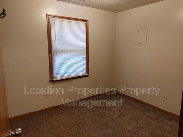 2807 Ridge Court - B, additional rental photo 6