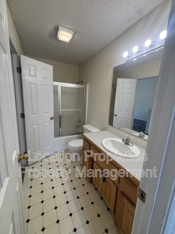 2410 Lancaster Drive - 1, additional rental photo 1