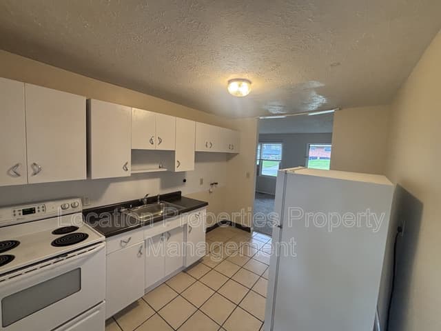 806 West 25th Street - A, additional rental photo 3