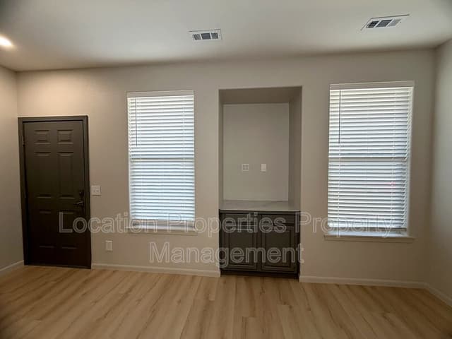 2201 Westdale Road - A3, additional rental photo 3