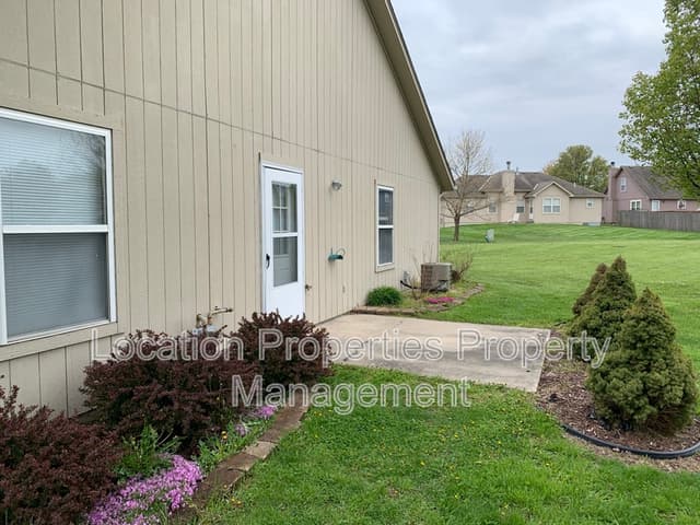 318 Creekside Court - 1, additional rental photo 3
