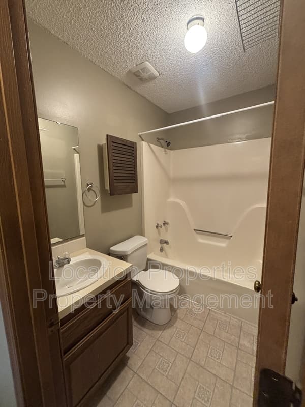 1315 West 5th Street - 1315, additional rental photo 2