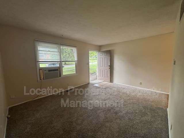 806 West 25th Street - A, rental photo 3