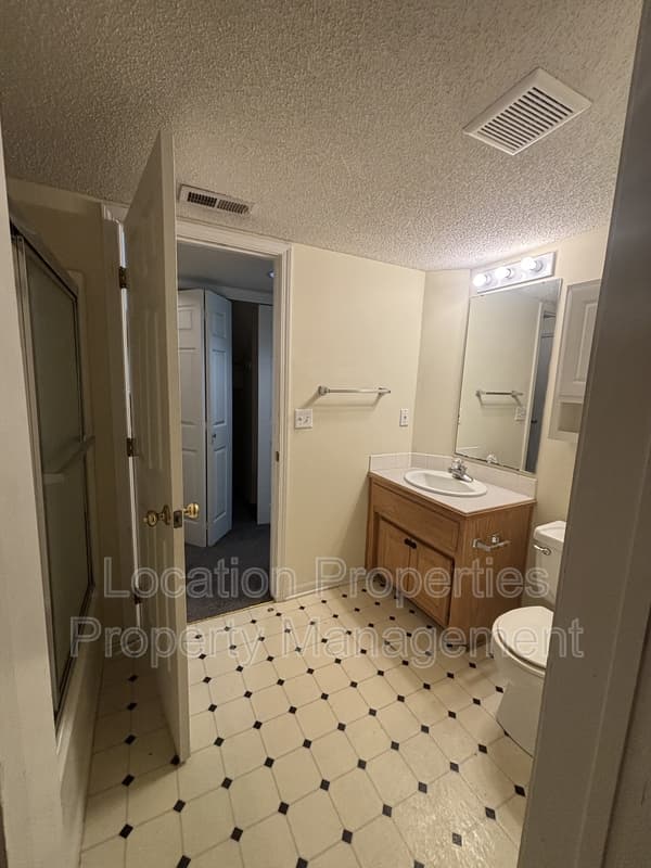 2410 Lancaster Drive - 1, additional rental photo 8