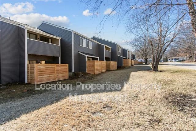 1502 West 25th Court - D3 D3, rental photo 2
