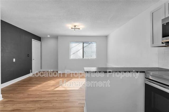 1502 West 25th Court - D3 D3, additional rental photo 6