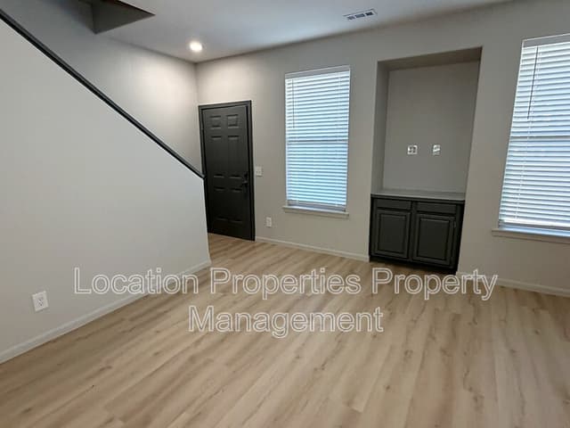 2201 Westdale Road - A3, additional rental photo 5