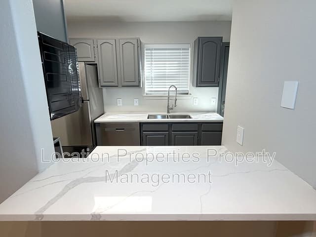 2201 Westdale Road - A3, additional rental photo 9
