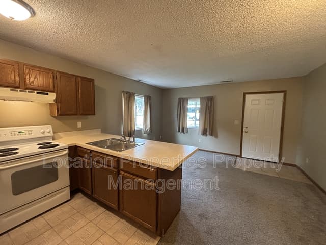 1315 West 5th Street - 1315, additional rental photo 1