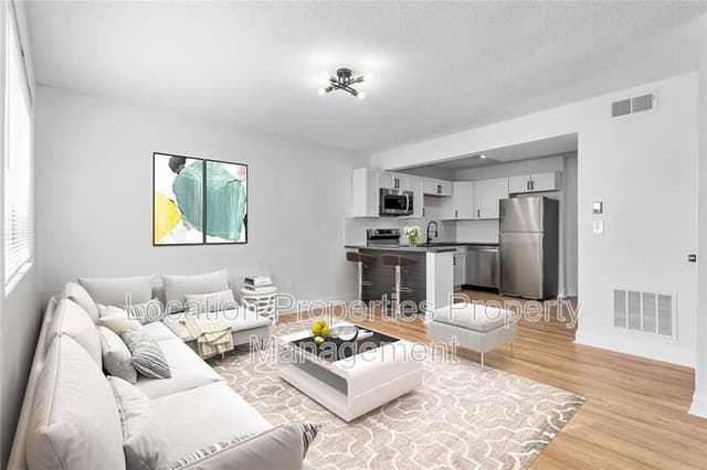 1502 West 25th Court - D3 D3, rental photo 4