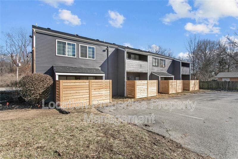 1502 West 25th Court - D3 D3, main rental photo